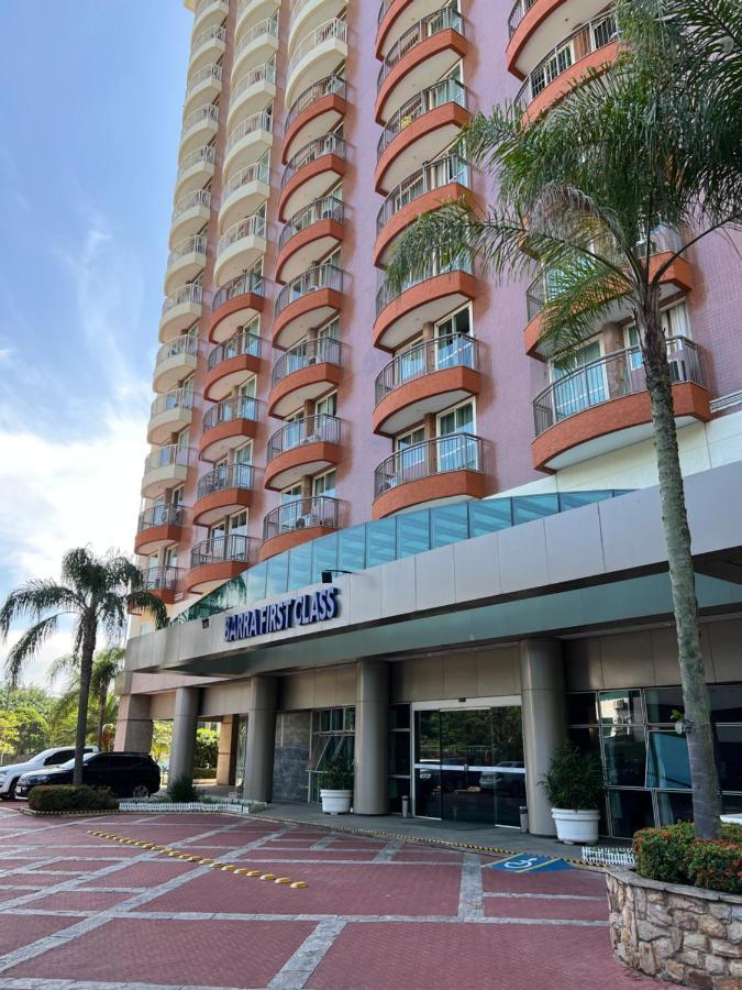 Flat Com Vista Panoramica -15- Na Barra Da Tijuca - Estacionamento Gratuito - Frigobar - Ar Condicionado - Piscina - Academia - Balsa Para Praia Gratis - Varanda - Vista Parcial Mar E Lagoa Rio de Janeiro Luaran gambar