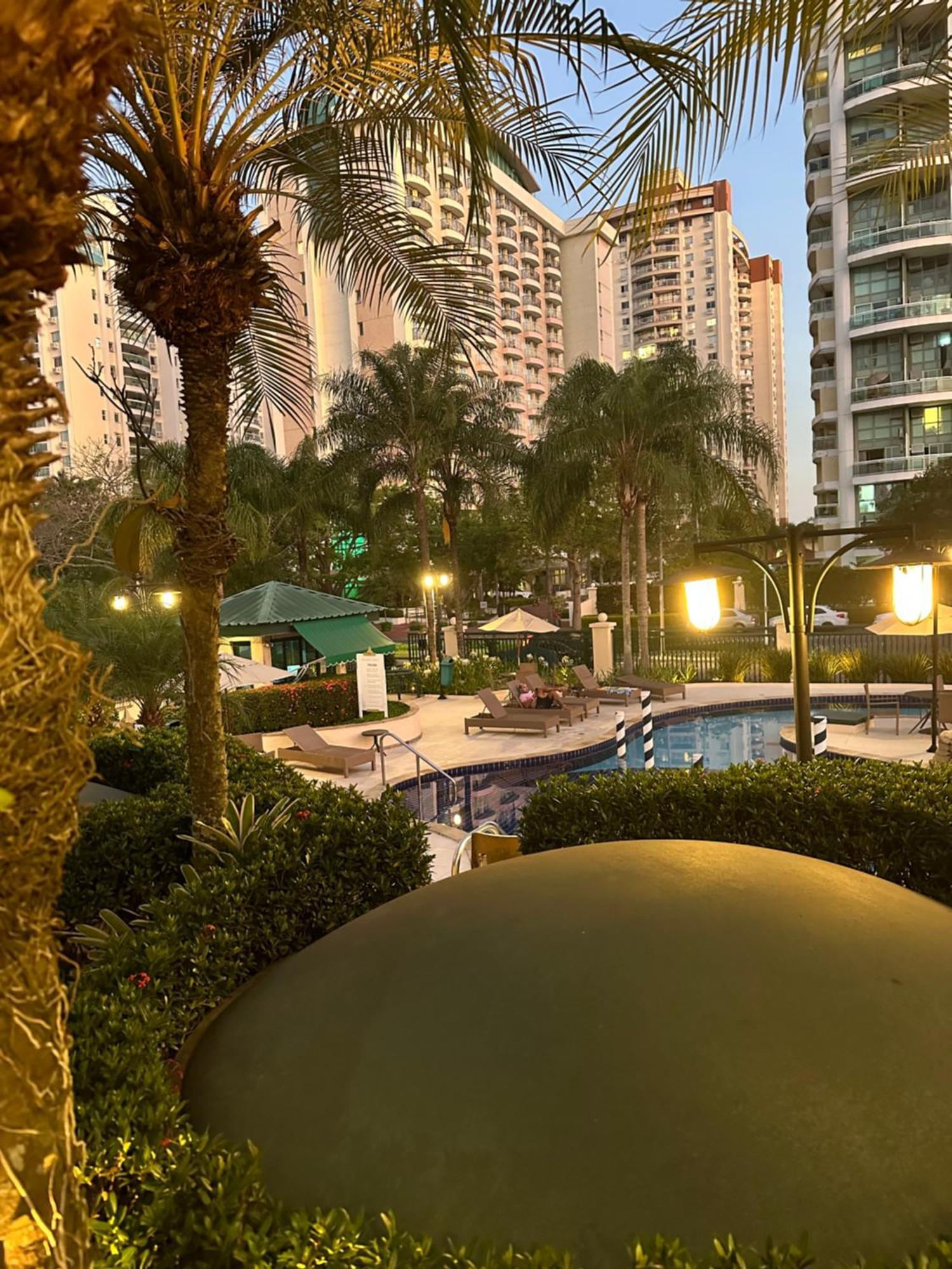 Flat Com Vista Panoramica -15- Na Barra Da Tijuca - Estacionamento Gratuito - Frigobar - Ar Condicionado - Piscina - Academia - Balsa Para Praia Gratis - Varanda - Vista Parcial Mar E Lagoa Rio de Janeiro Luaran gambar
